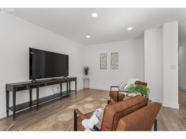 423 Nw 153RD St, Vancouver, WA 98685