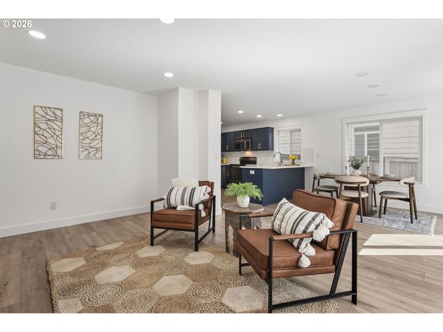 423 Nw 153RD St, Vancouver, WA 98685