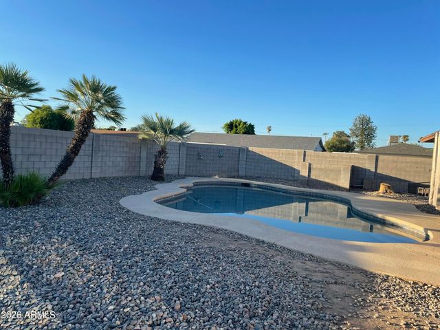 7801 N 37TH Avenue, Phoenix, AZ 85051