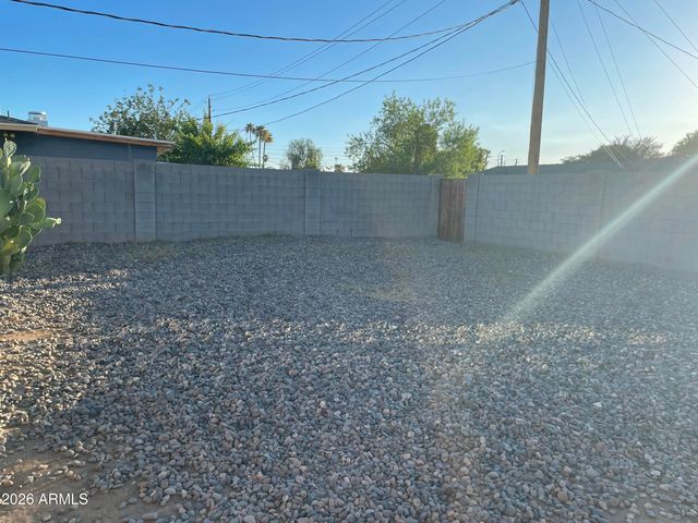 7801 N 37TH Avenue, Phoenix, AZ 85051