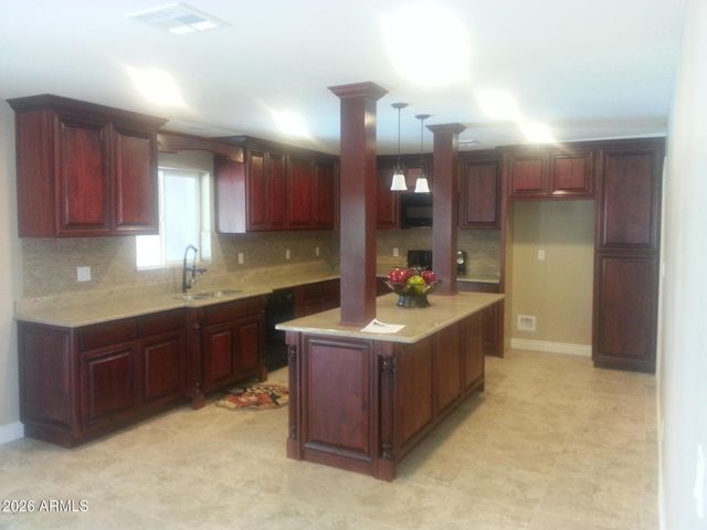 7801 N 37TH Avenue, Phoenix, AZ 85051