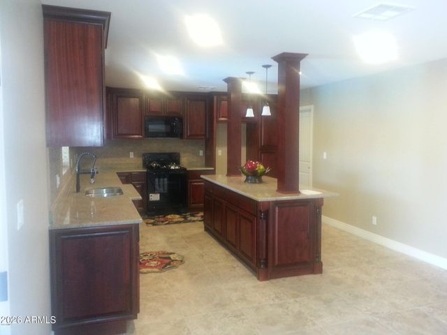 7801 N 37TH Avenue, Phoenix, AZ 85051