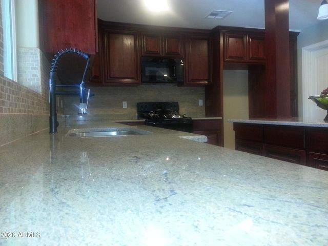 7801 N 37TH Avenue, Phoenix, AZ 85051