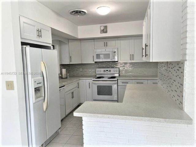 1807 N 40th Ave 1807, Hollywood, FL 33021