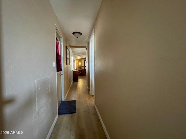 106 E LYNN Way, Queen Valley, AZ 85118