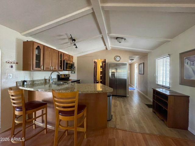 106 E LYNN Way, Queen Valley, AZ 85118
