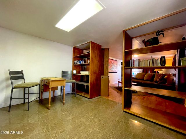 106 E LYNN Way, Queen Valley, AZ 85118