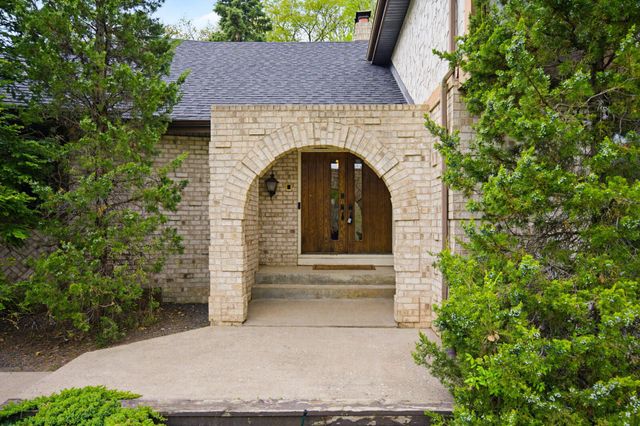 5688 Arthur Street NE, Fridley, MN 55432