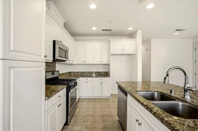 2880 E Via Fiano, Ontario, CA 91764