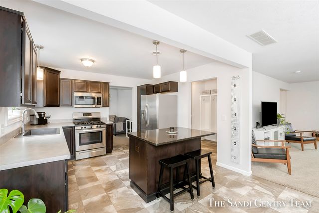 568 N River Hills Drive, Newaygo, MI 49337