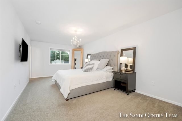 568 N River Hills Drive, Newaygo, MI 49337