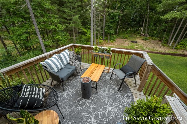 568 N River Hills Drive, Newaygo, MI 49337