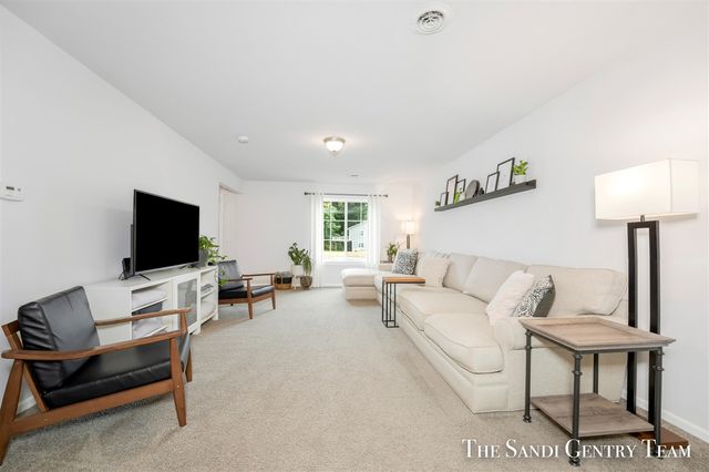 568 N River Hills Drive, Newaygo, MI 49337