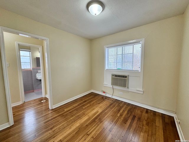 355 Claremont Ave Apt F, San Antonio, TX 78209