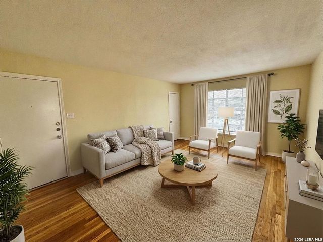 355 Claremont Ave Apt F, San Antonio, TX 78209