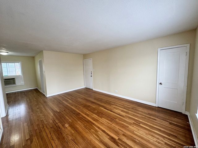 355 Claremont Ave Apt F, San Antonio, TX 78209