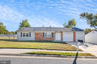 6 HANDEL PL, Newark, DE 19702