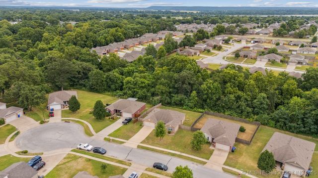 2601 W Glendale Street, Broken Arrow, OK 74011