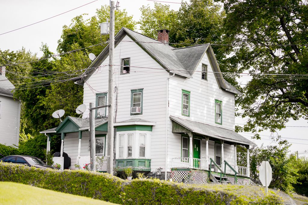 127 Triangle Street, Danbury, CT 06810