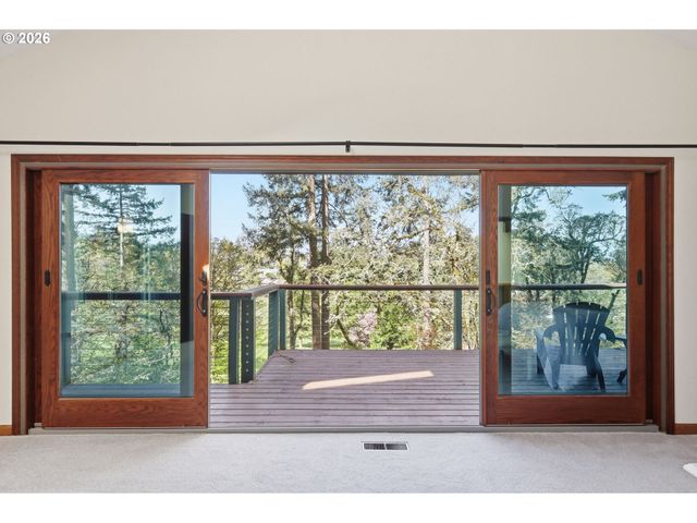 2804 ARLINE Way, Eugene, OR 97403