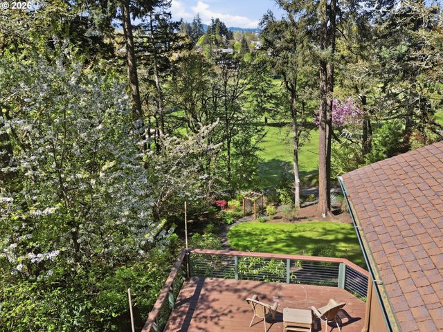 2804 ARLINE Way, Eugene, OR 97403