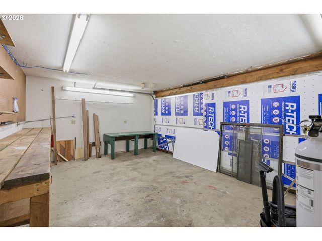 2804 ARLINE Way, Eugene, OR 97403