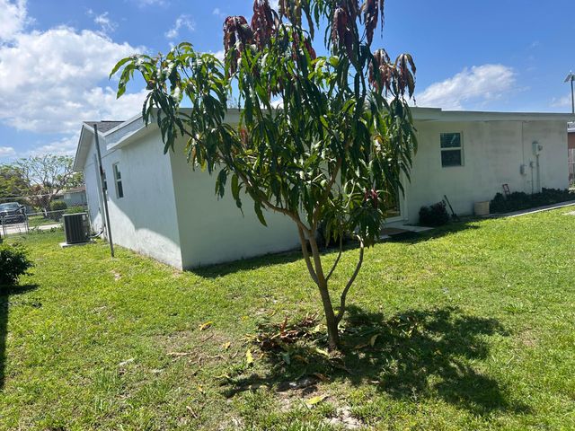 294 Springfield Drive, West Palm Beach, FL 33415