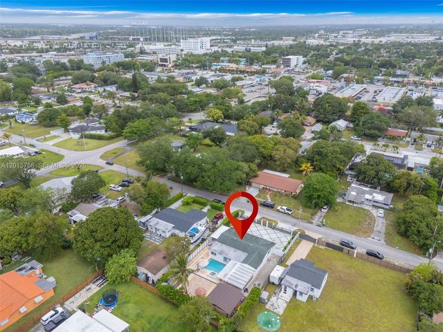 46 NE 164th St, Miami, FL 33162