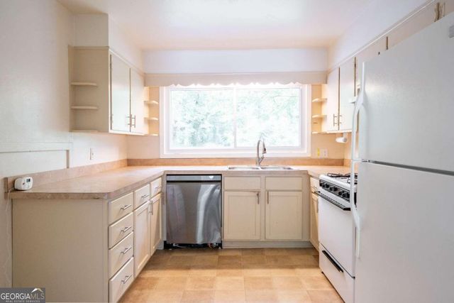 153 Hood Circle, Decatur, GA 30030