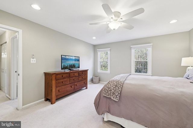 10305 MOUNTINGTON CT, Vienna, VA 22182