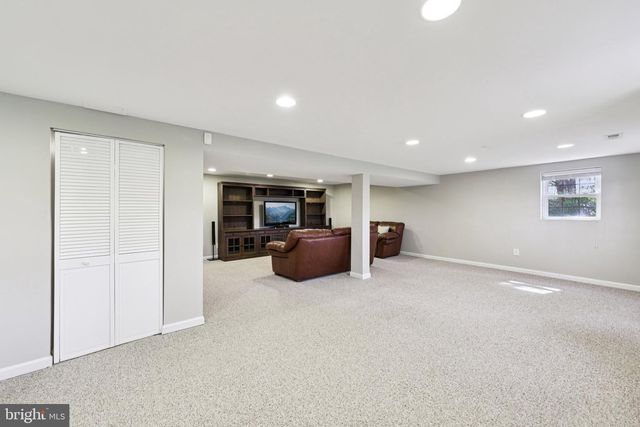 10305 MOUNTINGTON CT, Vienna, VA 22182