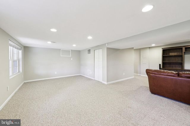 10305 MOUNTINGTON CT, Vienna, VA 22182