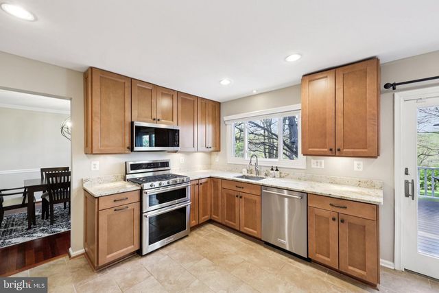 10305 MOUNTINGTON CT, Vienna, VA 22182