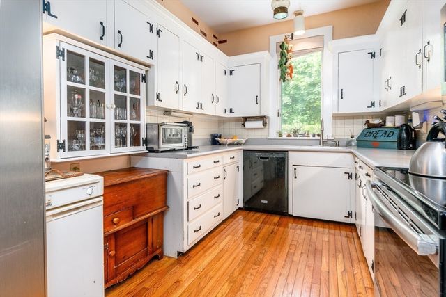 156 East Bay Road, Barnstable, MA 02655