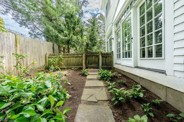 156 East Bay Road, Barnstable, MA 02655