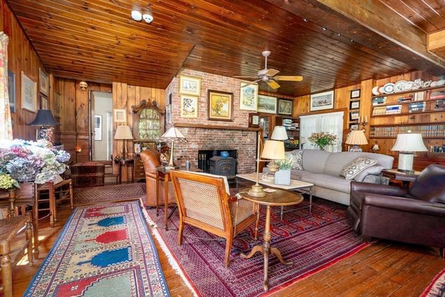 156 East Bay Road, Barnstable, MA 02655