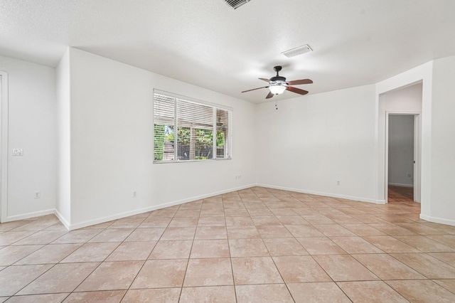 10538 Arianne Dr, Stockton, CA 95209