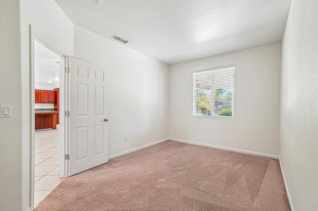10538 Arianne Dr, Stockton, CA 95209