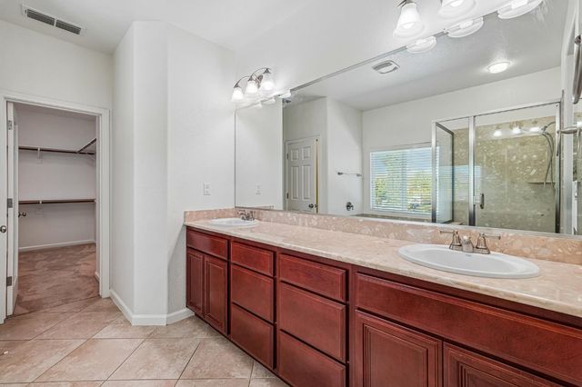 10538 Arianne Dr, Stockton, CA 95209