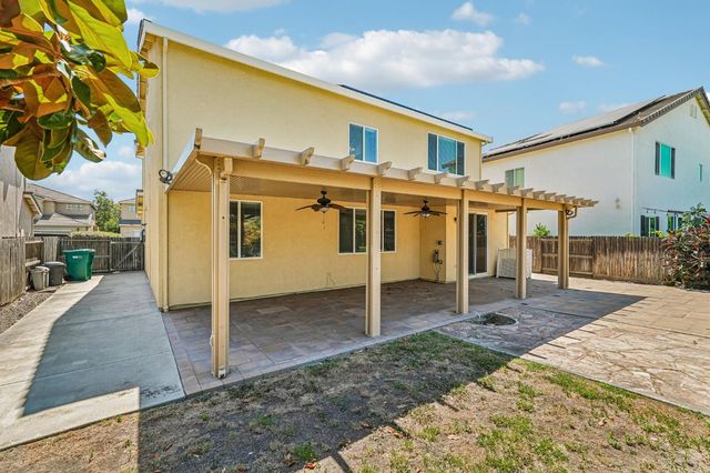10538 Arianne Dr, Stockton, CA 95209
