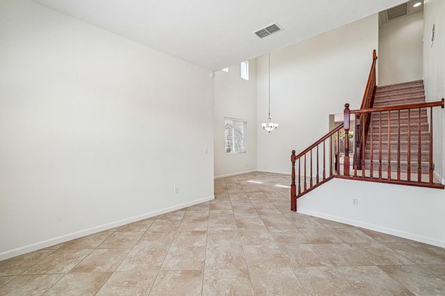 10538 Arianne Dr, Stockton, CA 95209