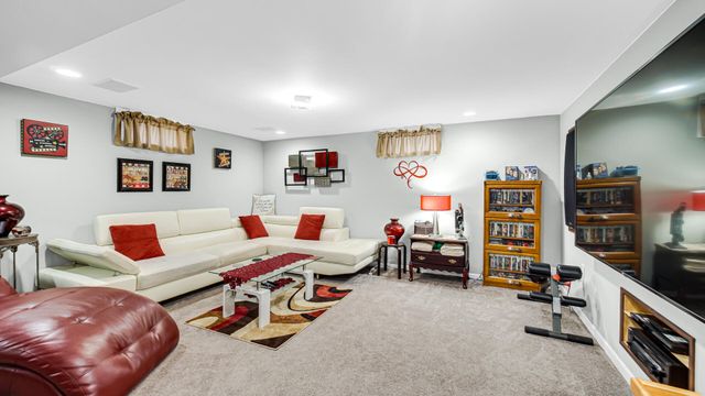 2546 Willowdale Road, Portage, IN 46368
