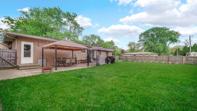 2546 Willowdale Road, Portage, IN 46368