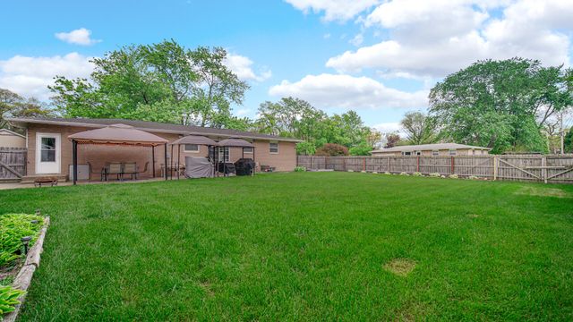 2546 Willowdale Road, Portage, IN 46368