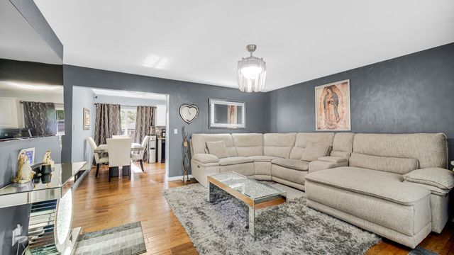 2546 Willowdale Road, Portage, IN 46368