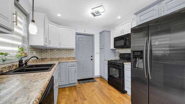 2546 Willowdale Road, Portage, IN 46368