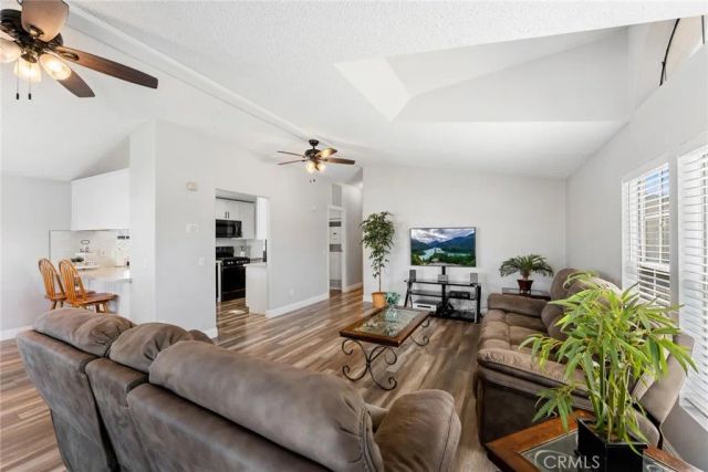 790 Santa Clara Circle, Hemet, CA 92543