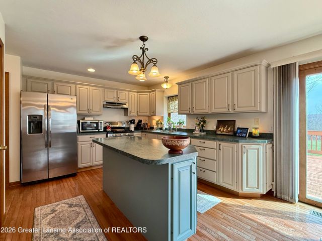 4416 N Smith Road, Dimondale, MI 48821