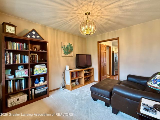 4416 N Smith Road, Dimondale, MI 48821