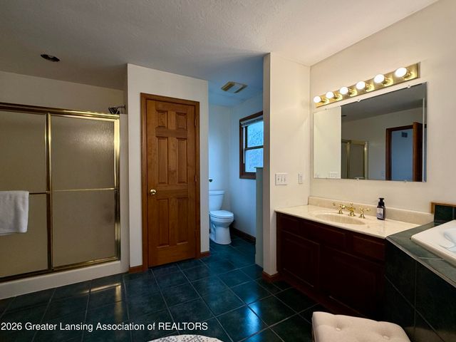 4416 N Smith Road, Dimondale, MI 48821